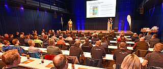 Die Installateurversammlung ist eine jährliche Veranstaltung, bei der unsere registrierten Elektroinstallateure zusammenkommen