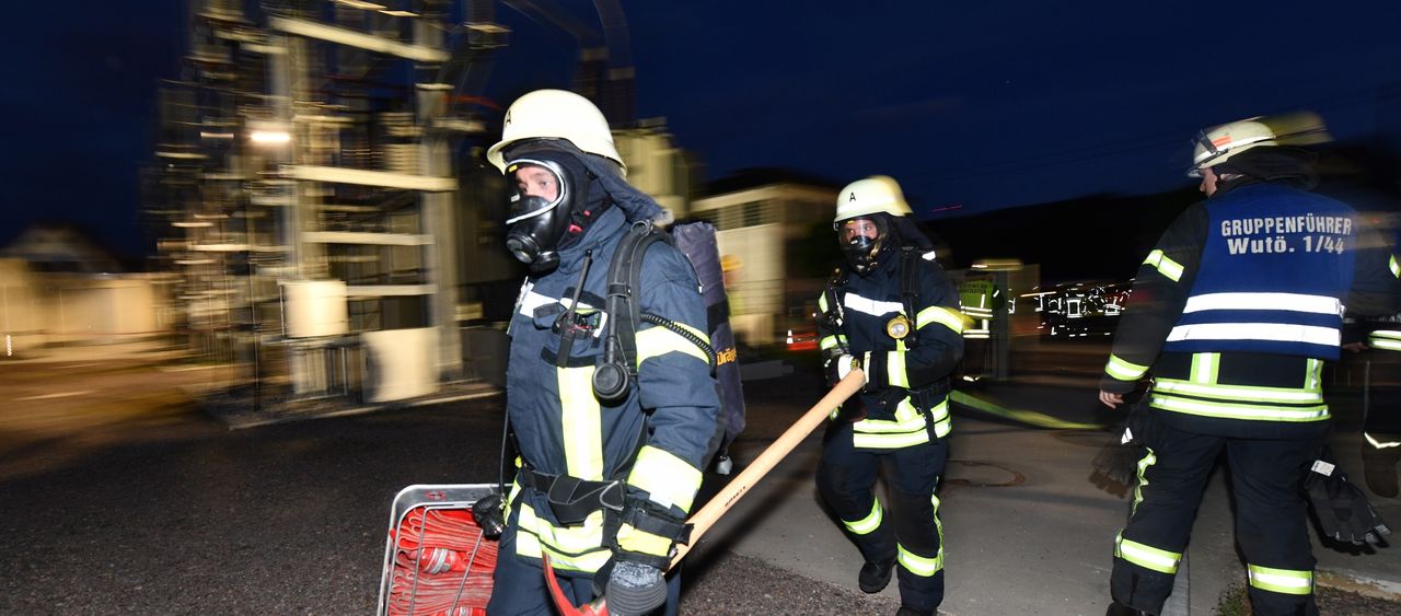 Feuerwehr probt den Ernstfall im Umspannwerk Wutöschingen